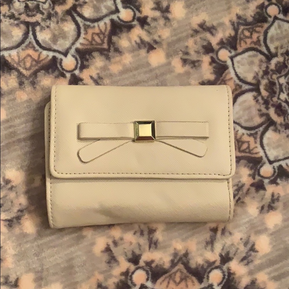Cream wallet
